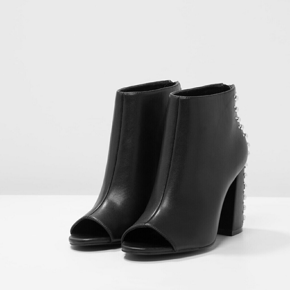 LAST PAIR ! Steve Madden Studded Peep Toe Boot - Picture 3 of 8